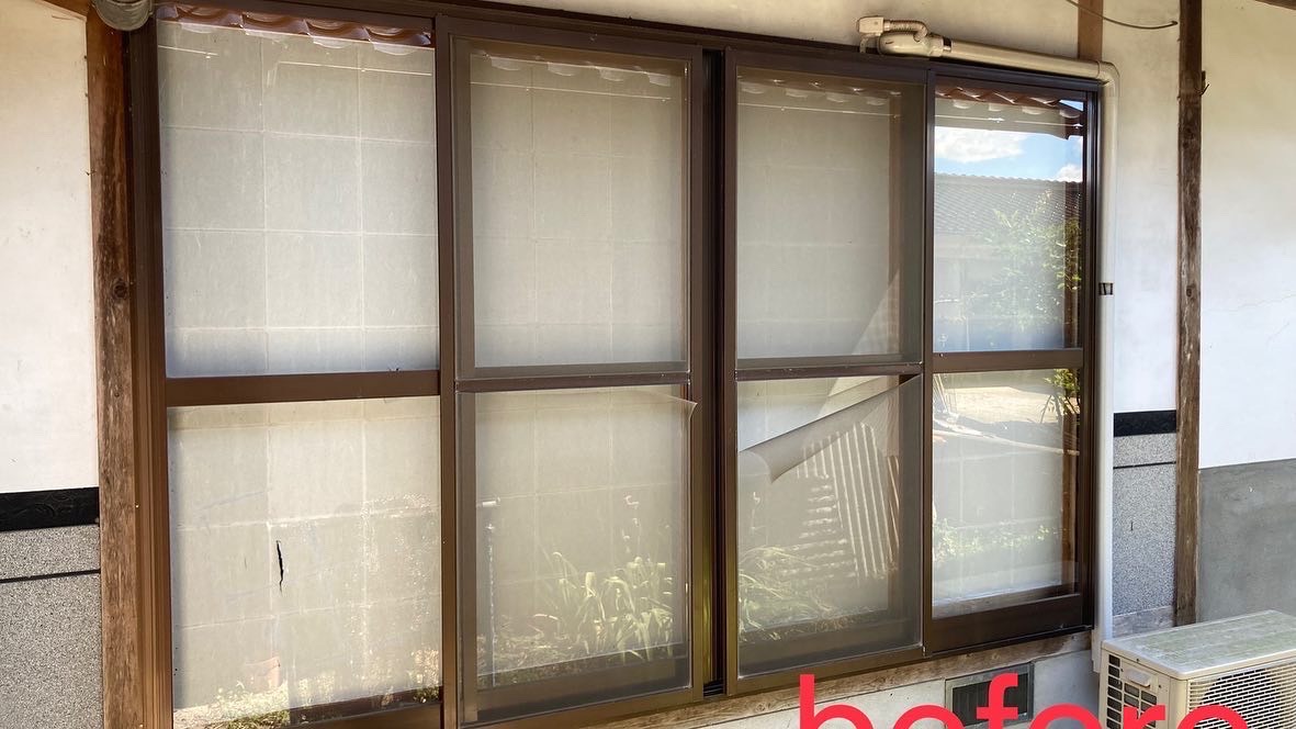 網戸の貼り替え(ビフォアー)