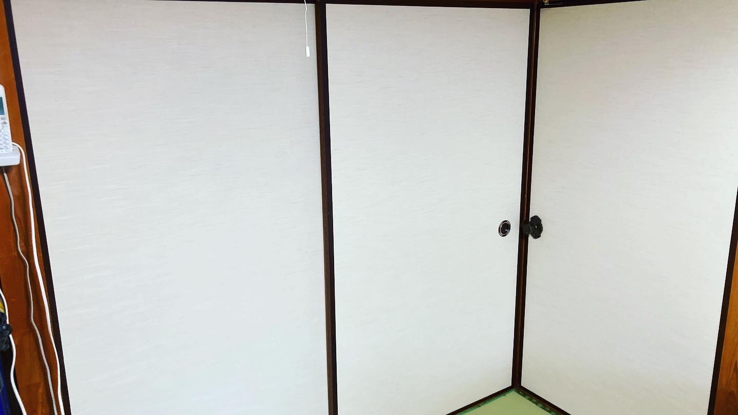 襖貼り替え